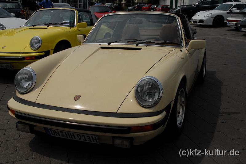 Porsche Zentrum Aachen 9057.JPG